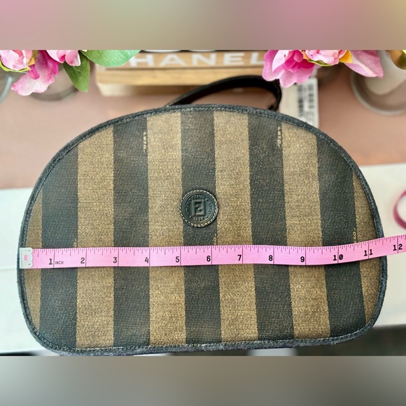 CUSTOMER APPRECIATION GIFT 💝 Vintage Fendi Cosmetic Case - Picture 12 of 13